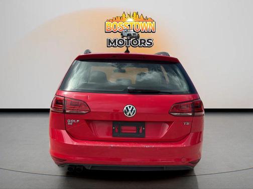 Tornado Red 2016 Volkswagen Golf SportWagen TSI SE 4-Door