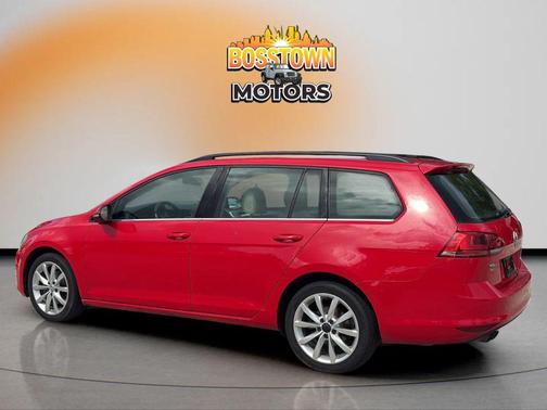 Tornado Red 2016 Volkswagen Golf SportWagen TSI SE 4-Door