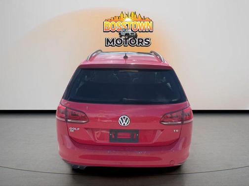 Tornado Red 2016 Volkswagen Golf SportWagen TSI SE 4-Door