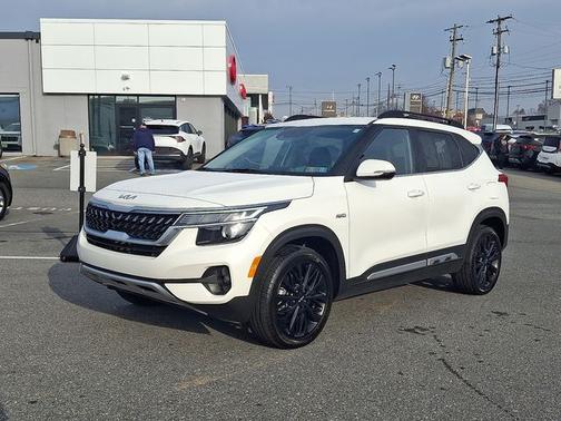 2022 Kia Seltos Nightfall