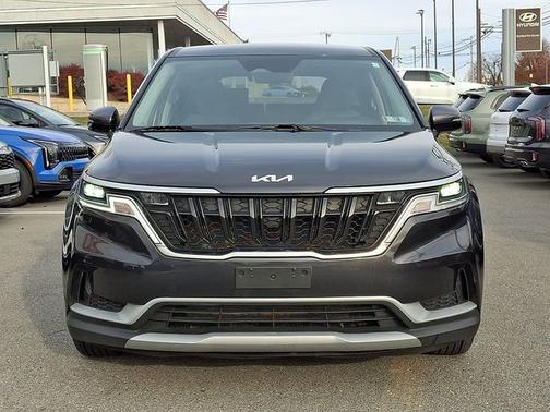 2024 Kia Carnival LX