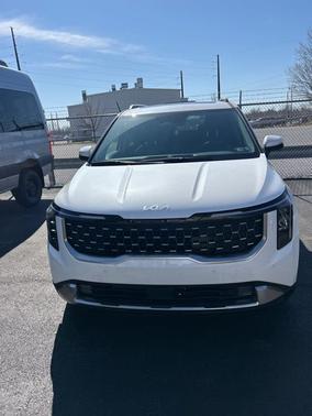 Snow White Pearl 2026 Kia Carnival Hybrid SX
