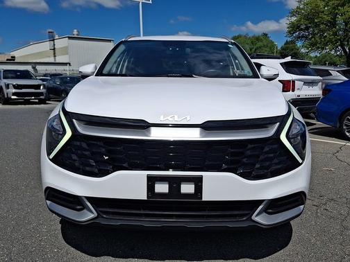 White Pearl 2023 Kia Sportage EX