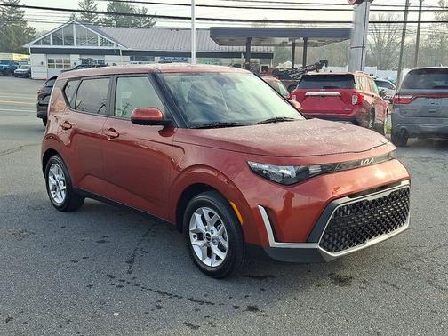 2023 Kia Soul LX