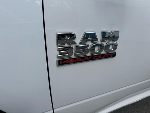 2015 RAM 3500 Tradesman/SLT