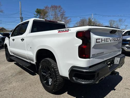 Summit White 2023 Chevrolet Silverado 1500 Custom Trail Boss