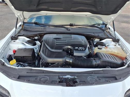 2022 Chrysler 300 Touring L