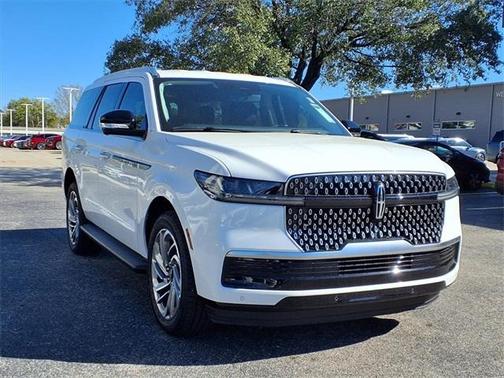 2026 Lincoln Navigator Premiere