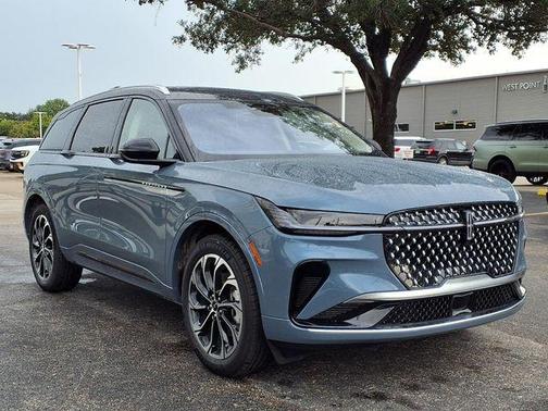 Blue Metallic 2026 Lincoln Nautilus Reserve