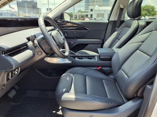 White Platinum Clearcoat Metallic 2026 Lincoln Nautilus Premiere