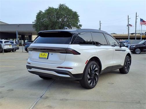 2025 Lincoln Nautilus Reserve