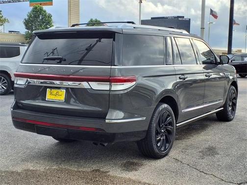 2022 Lincoln Navigator L Black Label