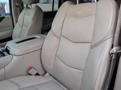 2018 Cadillac Escalade ESV Premium Luxury