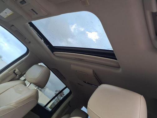 2018 Cadillac Escalade ESV Premium Luxury