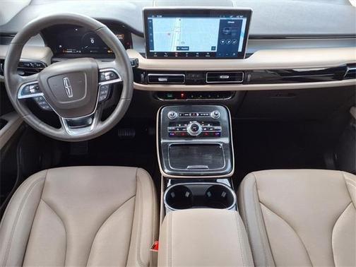 2022 Lincoln Nautilus Standard