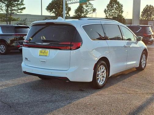 2021 Chrysler Pacifica Touring-L
