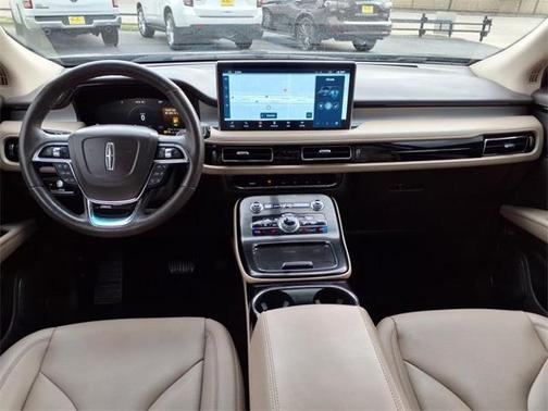 2022 Lincoln Nautilus Standard