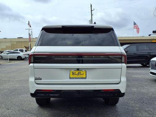 White 2026 Lincoln Navigator L Reserve