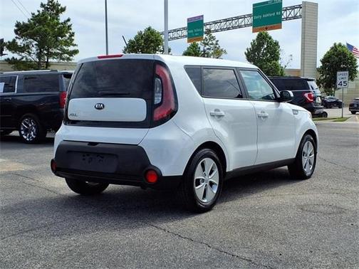 2016 Kia Soul Base