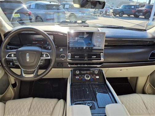 2024 Lincoln Navigator Black Label