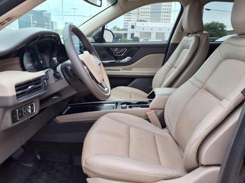 Black Metallic 2023 Lincoln Corsair Reserve