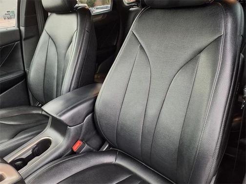 2015 Lincoln MKC Base