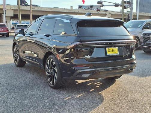 Black Metallic 2026 Lincoln Nautilus Black Label