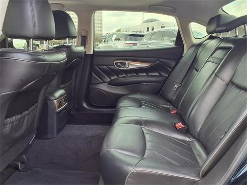 2019 INFINITI Q70L 3.7 LUXE