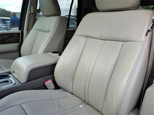 2016 Lincoln Navigator Select