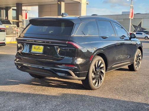 Black Metallic 2026 Lincoln Nautilus Reserve