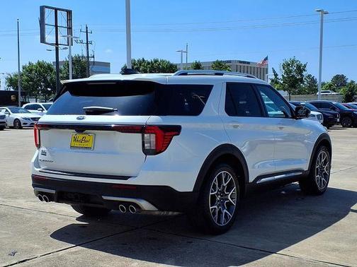 White Metallic 2025 Ford Explorer Platinum