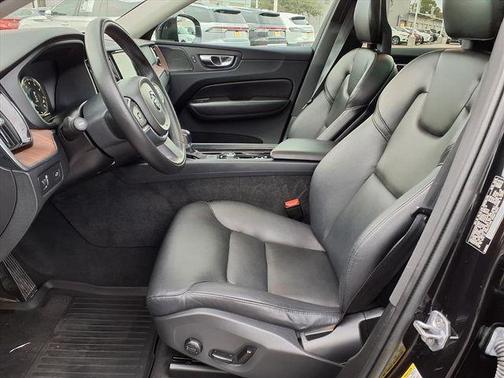 2019 Volvo XC60 T5 Momentum