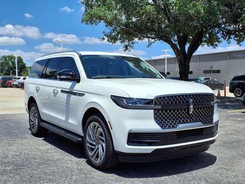 White 2026 Lincoln Navigator Premiere