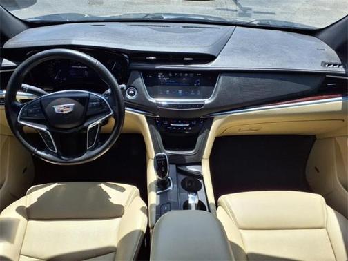 2019 Cadillac XT5 Premium Luxury