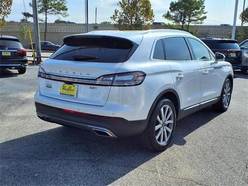 2019 Lincoln Nautilus Select