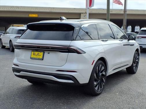 2025 Lincoln Nautilus Black Label