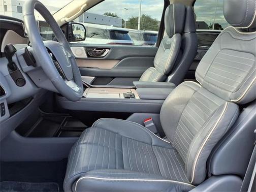 2023 Lincoln Navigator Black Label
