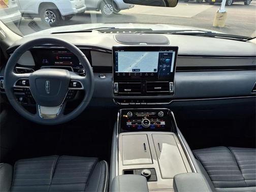2023 Lincoln Navigator Black Label