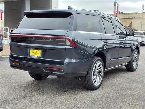 2026 Lincoln Navigator Reserve