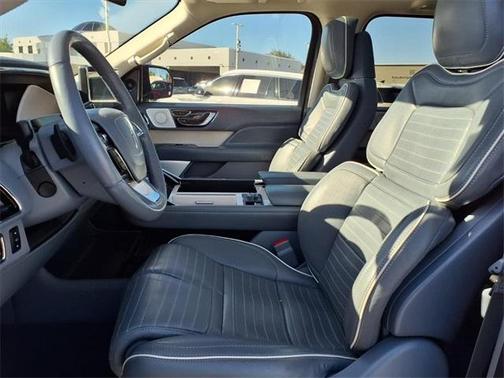2022 Lincoln Navigator L Black Label