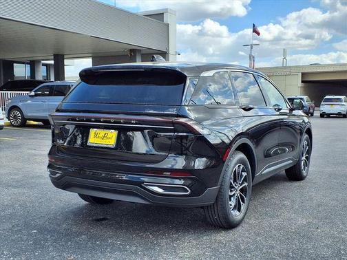 Black Metallic 2026 Lincoln Nautilus Premiere