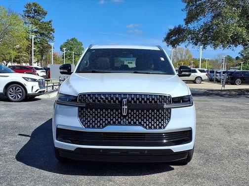 Crystal White 2026 Lincoln Navigator Reserve