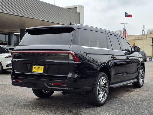 Black 2026 Lincoln Navigator L Premiere