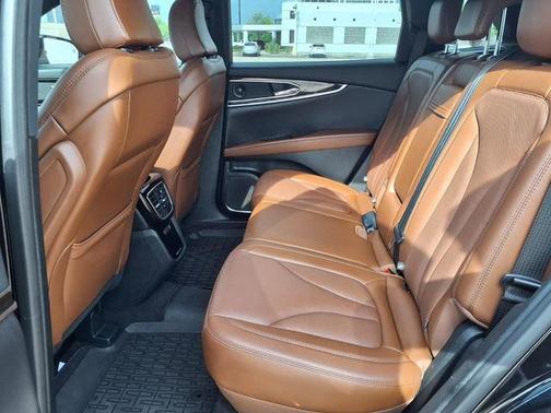 Infinite Black Metallic 2022 Lincoln Nautilus Reserve