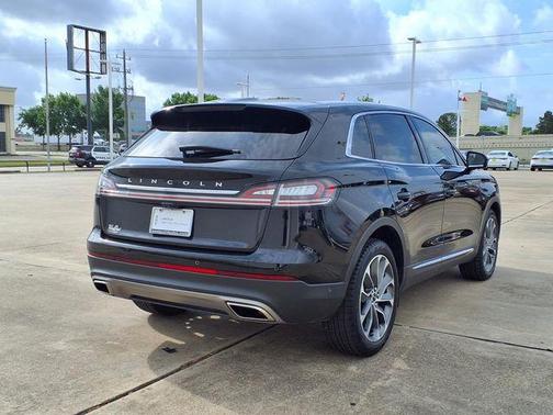 Infinite Black Metallic 2022 Lincoln Nautilus Reserve