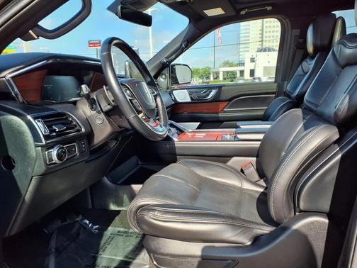Black 2021 Lincoln Navigator L Reserve
