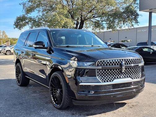Black Metallic 2026 Lincoln Navigator Reserve