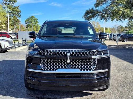 Black Metallic 2026 Lincoln Navigator Reserve