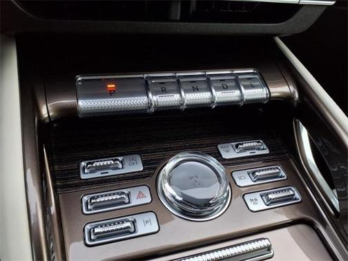 2025 Lincoln Nautilus Black Label