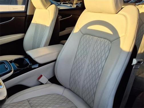 2022 Lincoln Nautilus Black Label